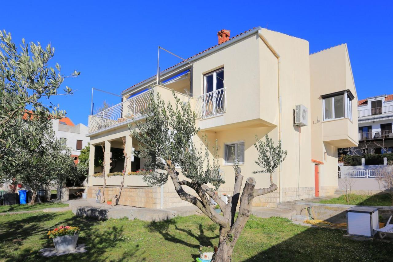 Apartments With A Parking Space Kastel Gomilica, Kastela - 19248 Luaran gambar